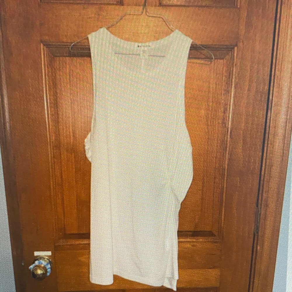 Women's White Sleeveless Tank Top